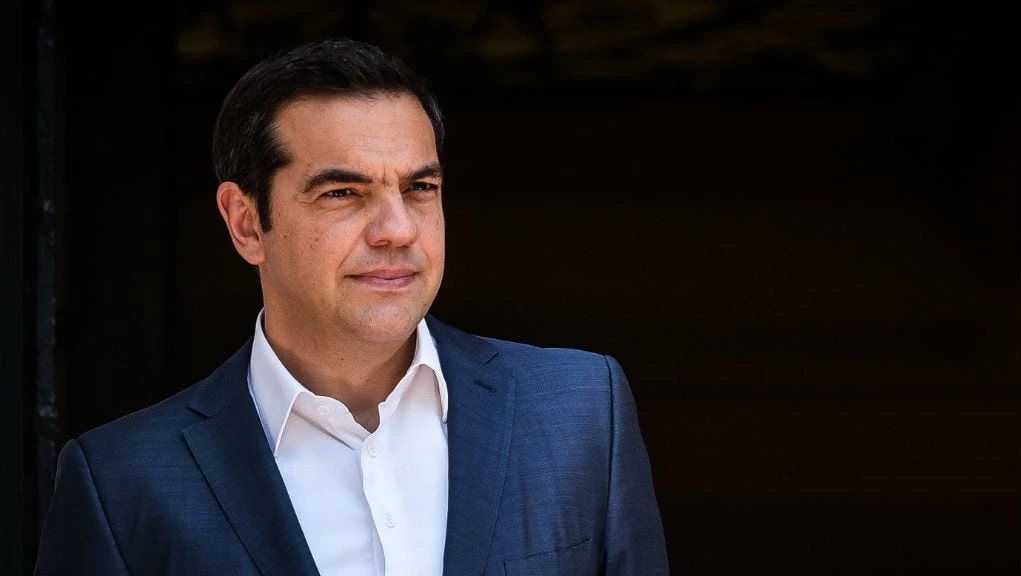 Δυο κοκόρια μάλωναν σε ξένο αχυρώνα… Σφάζονται για την καρέκλα Μητσοτάκης- Τσίπρας